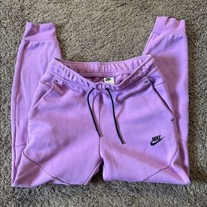 Nike tech women’s joggers